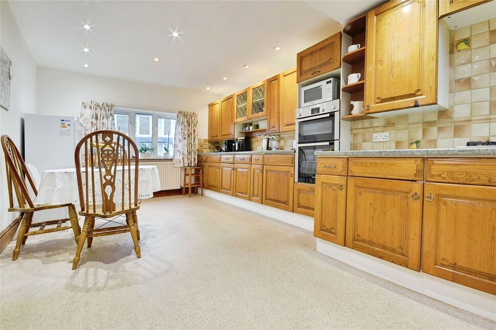 Kitchen / Breakfast Room