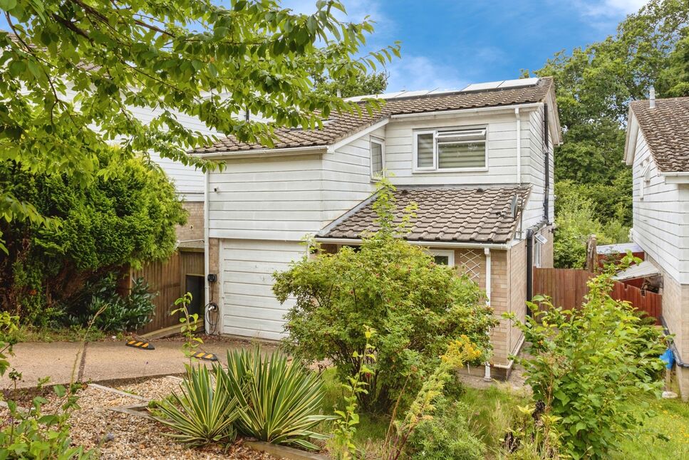 Main image of 4 bedroom Detached House for sale, Redleaf Close, Tunbridge Wells, Kent, TN2