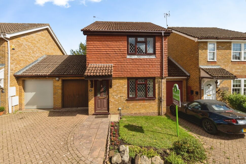 Main image of 2 bedroom Link Detached House for sale, Cypress Grove, Tunbridge Wells, Kent, TN2