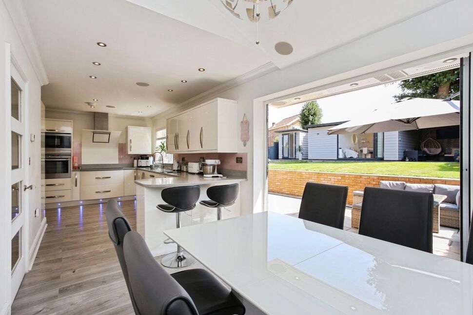 Kitchen / Diner
