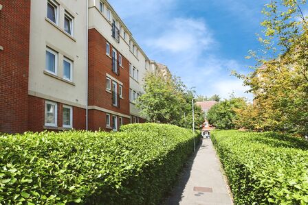 2 bedroom  Flat for sale