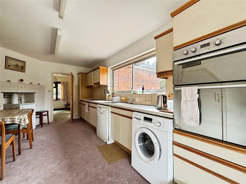Kitchen / Breakfast Room