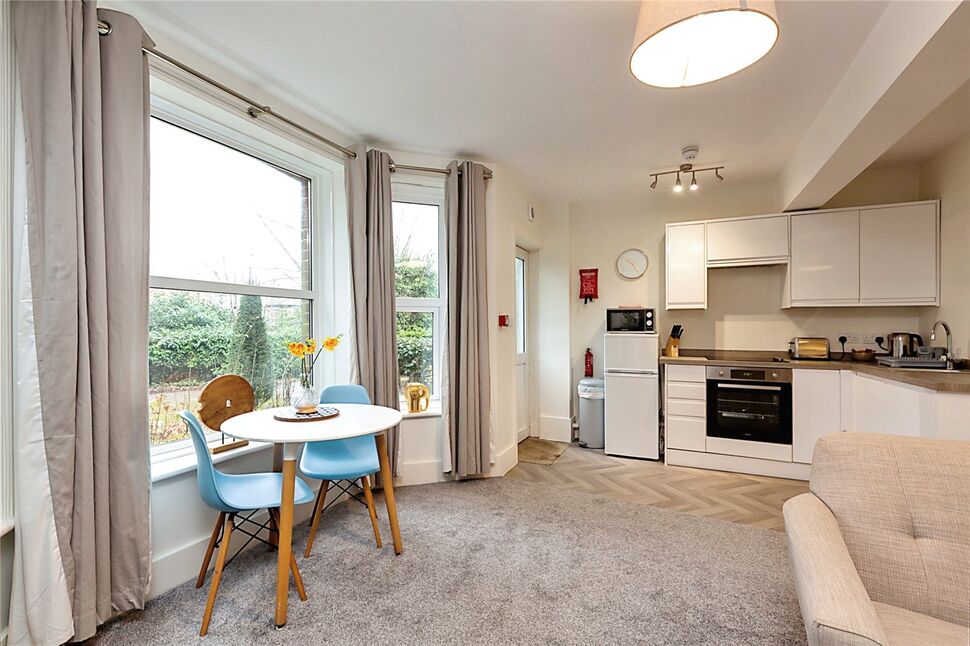 Main image of 1 bedroom  Flat to rent, Frant Road, Tunbridge Wells, Kent, TN2