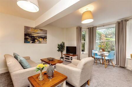 1 bedroom  Flat to rent