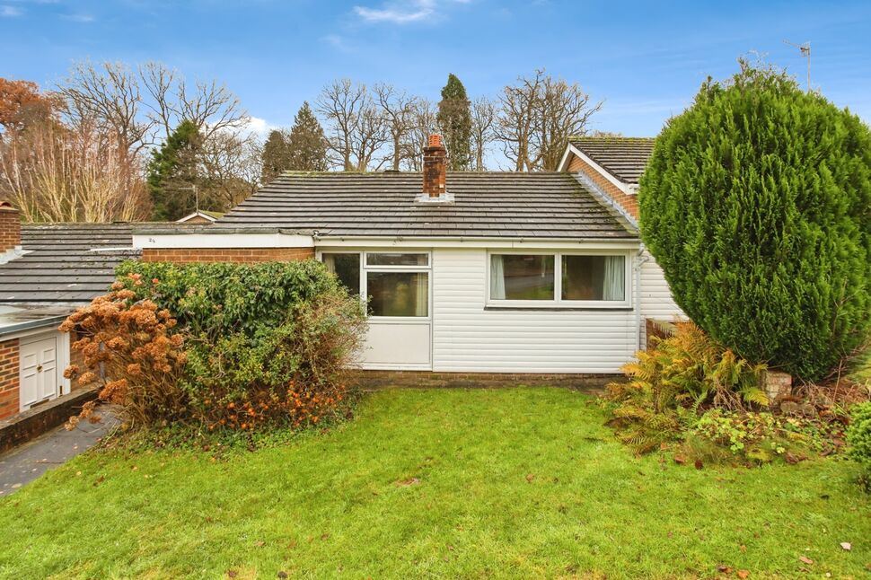2 bedroom Semi Detached Bungalow for sale