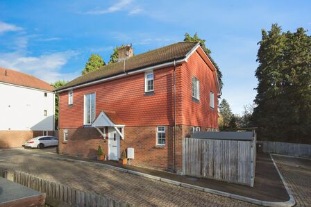 2 bedroom  Flat for sale