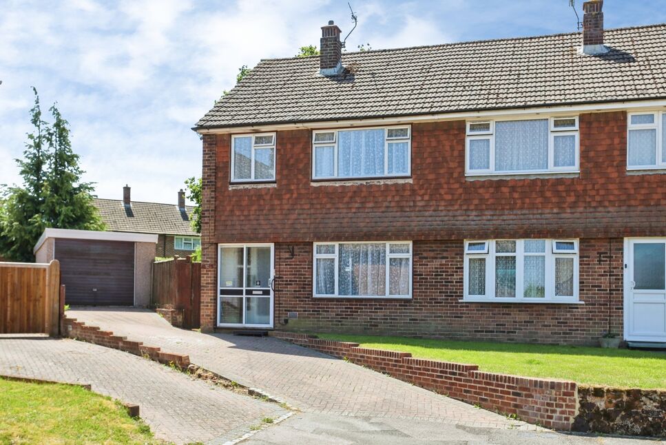 Main image of 3 bedroom Semi Detached House for sale, The Hurst, Tunbridge Wells, Kent, TN2