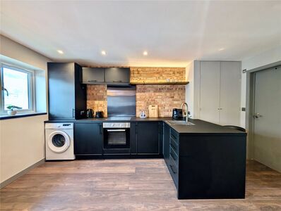 1 bedroom Flat for sale