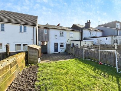 2 bedroom End Terrace House to rent