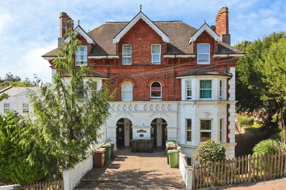 Main image of 1 bedroom Flat for sale, Park Road, Tunbridge Wells, Kent, TN4