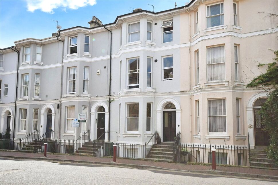 Main image of 2 bedroom Flat to rent, York Road, Tunbridge Wells, Kent, TN1