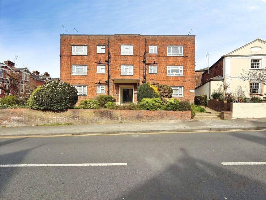 Main image of 1 bedroom Flat for sale, Grove Hill Road, Tunbridge Wells, Kent, TN1