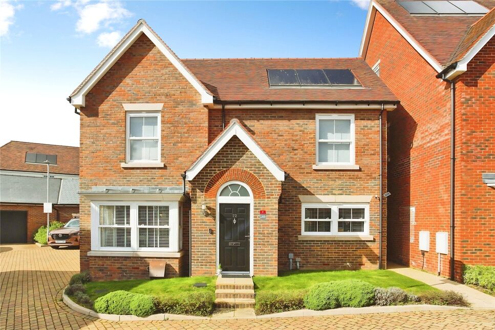 3 bedroom Detached House for sale