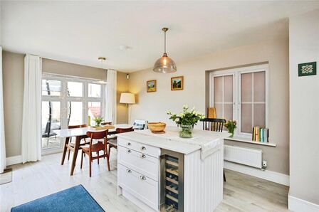 Hockbury Crescent, 3 bedroom Detached House for sale, &pound;800,000