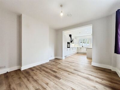 Vicarage Road, 2 bedroom Semi Detached House to rent, &pound;1,700 pcm