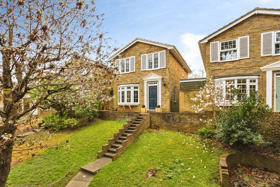 Main image of 3 bedroom Detached House for sale, Mendip Walk, Tunbridge Wells, Kent, TN2