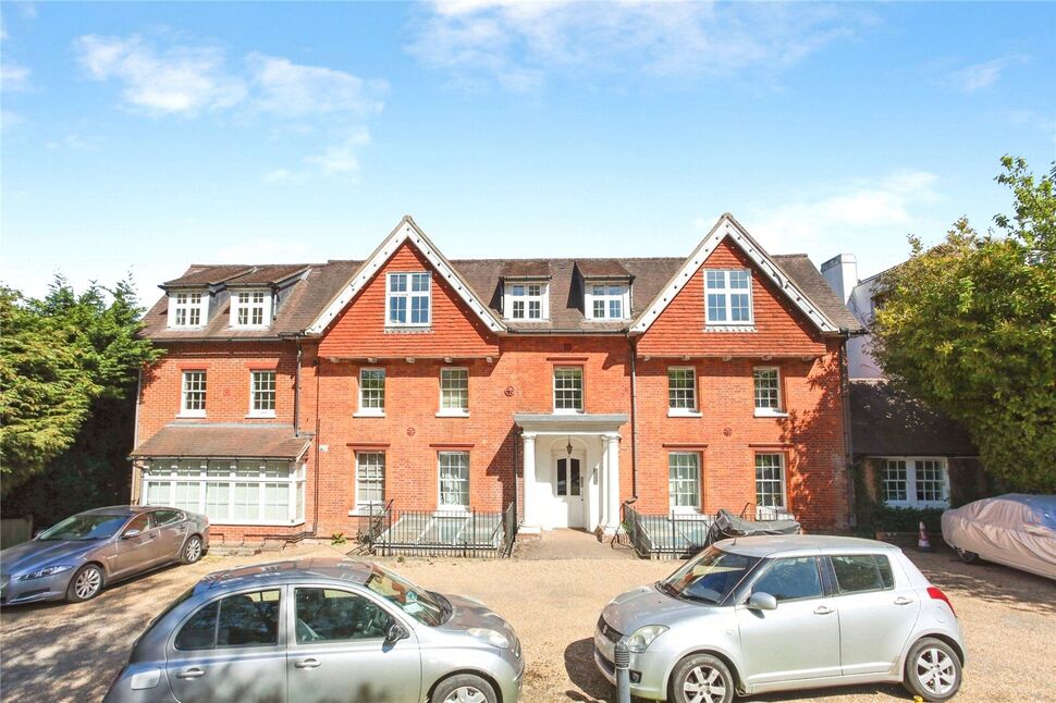 3 bedroom Flat for sale