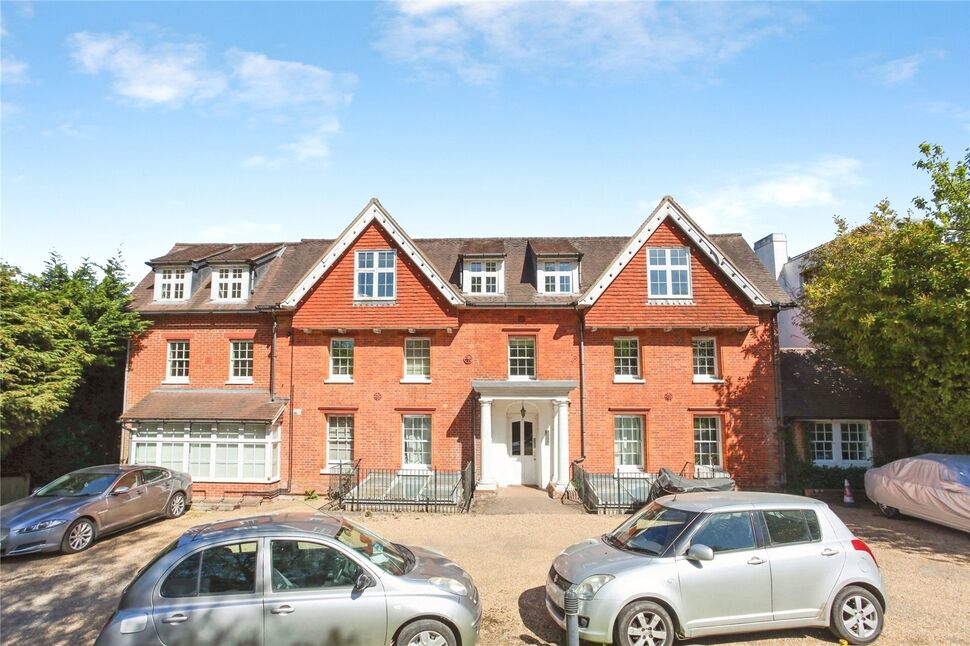 3 bedroom Flat for sale