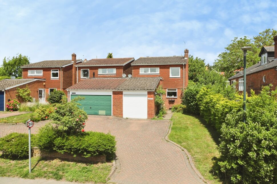 Main image of 4 bedroom Link Detached House for sale, Goudhurst Road, Horsmonden, Kent, TN12