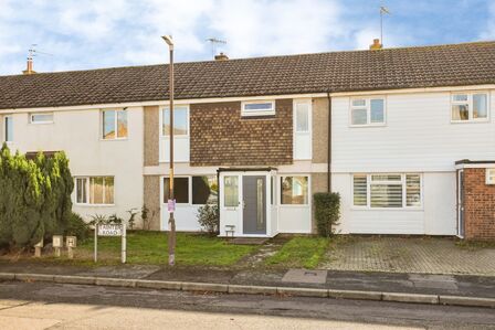 3 bedroom Mid Terrace House for sale