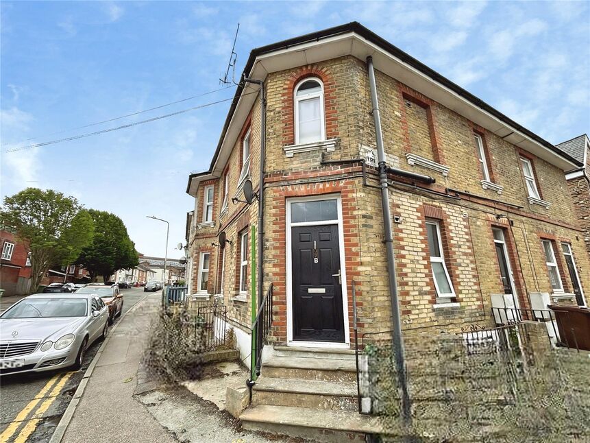 Main image of Flat to rent, Goods Station Road, Tunbridge Wells, Kent, TN1
