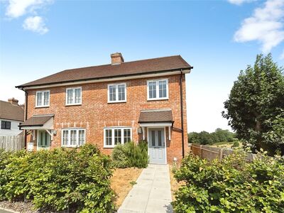 Oast Gardens, 4 bedroom Semi Detached House to rent, &pound;2,395 pcm