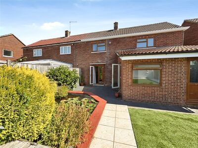 Twyford Road, 4 bedroom Semi Detached House to rent, &pound;3,000 pcm