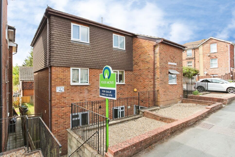 Main image of 1 bedroom Flat for sale, Brook Road, Tunbridge Wells, Kent, TN2
