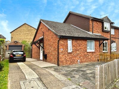 Oakwood Rise, 1 bedroom Semi Detached Bungalow for sale, &pound;315,000