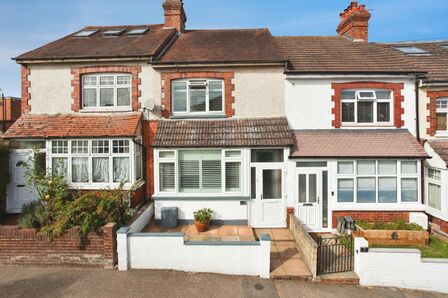 3 bedroom Mid Terrace House for sale