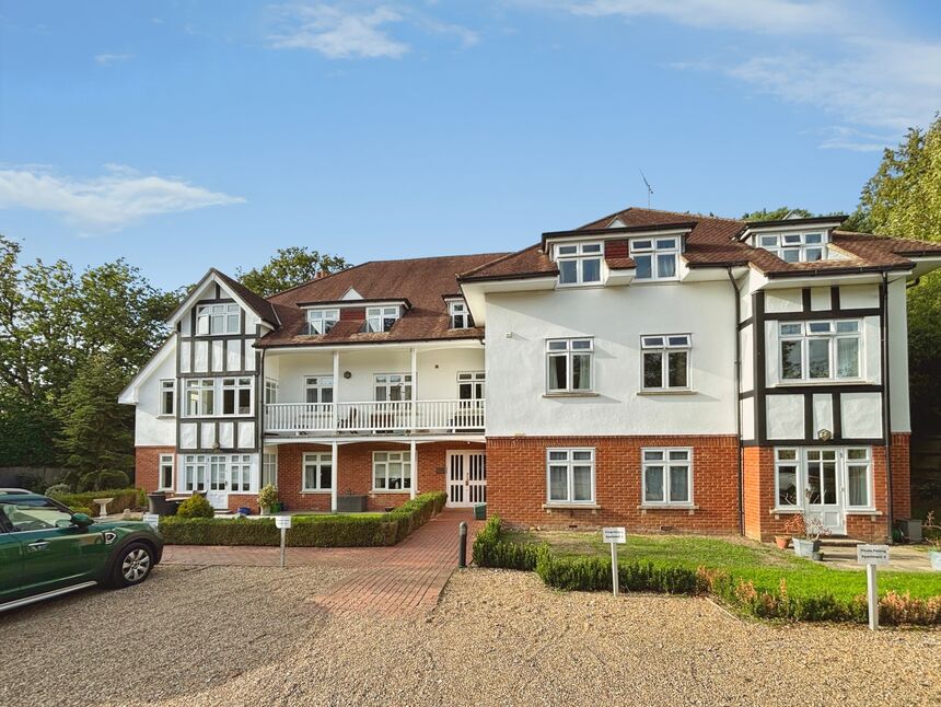 Main image of 2 bedroom Flat to rent, Pembury Road, Tunbridge Wells, Kent, TN2