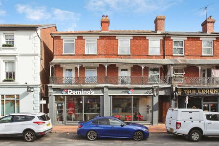 8 bedroom Flat for sale