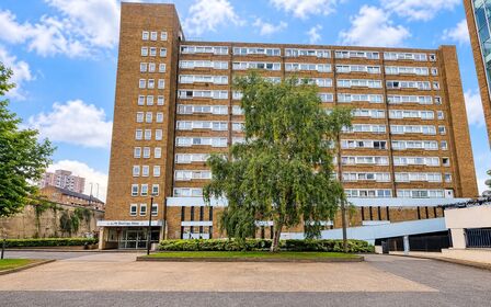 1 bedroom Flat for sale