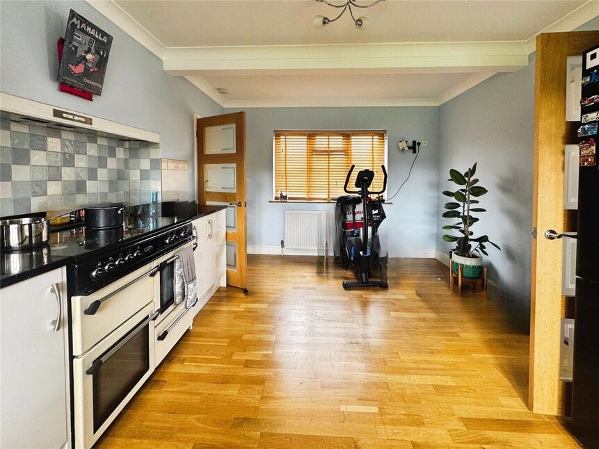 Kitchen / Dining Room