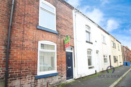2 bedroom Mid Terrace House to rent