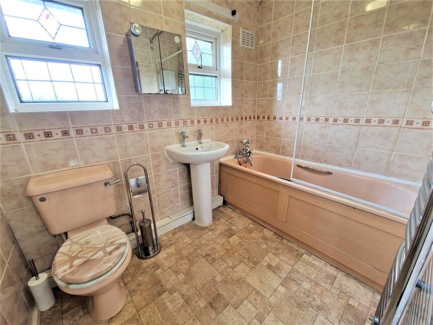 3 bedroom End Terrace House for sale, Yates Drive, Worsley, M28 £170,000