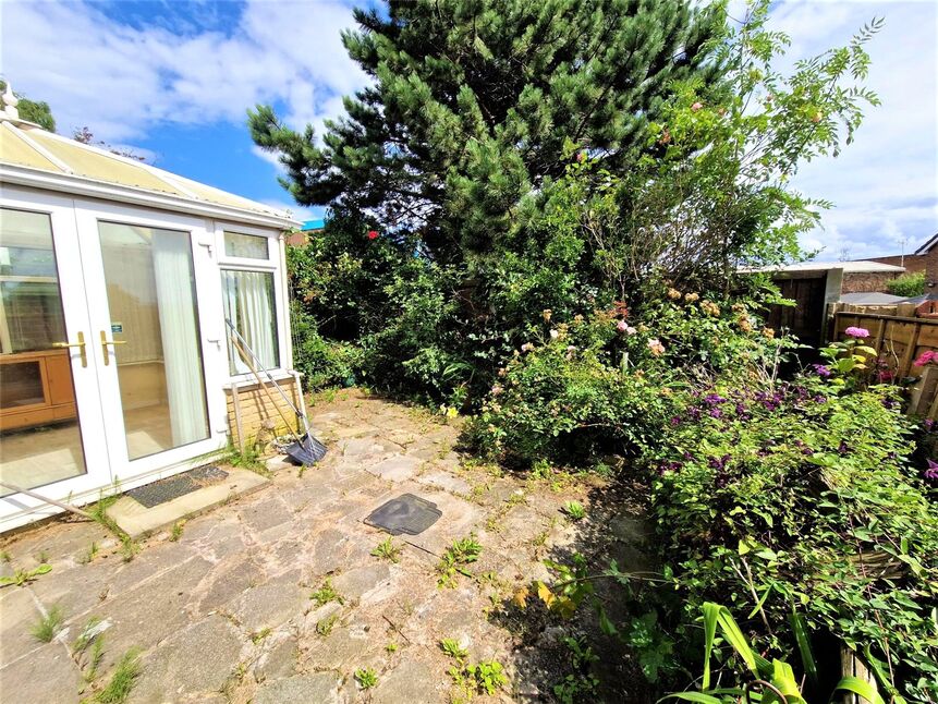 3 bedroom Semi Detached House for sale, Crestfold, Little Hulton, M38