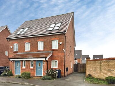 Velveteen Crescent, 3 bedroom Semi Detached House to rent, &pound;1,600 pcm