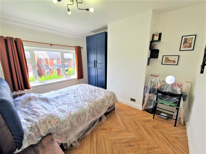 3 bedroom Semi Detached House for sale, Edge Fold Crescent, Worsley, M28 £250,000