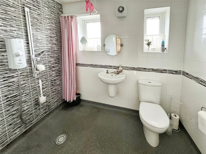 3 bedroom End Terrace House for sale, Kenyon Way, Little Hulton, M38