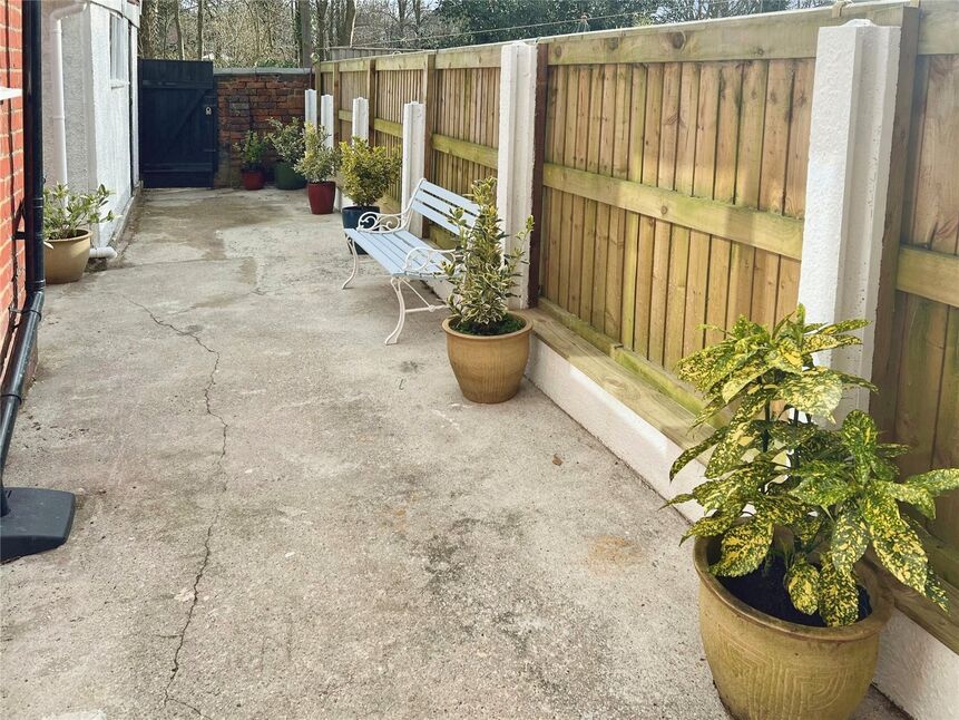 3 bedroom Mid Terrace House for sale, Old Clough Lane, Worsley, M28 £250,000