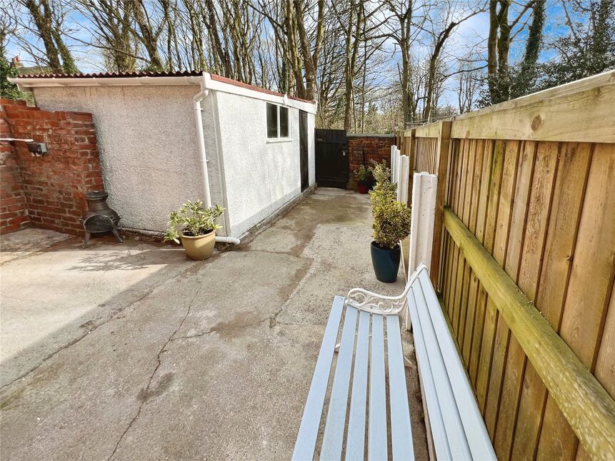 3 bedroom Mid Terrace House for sale, Old Clough Lane, Worsley, M28 £250,000