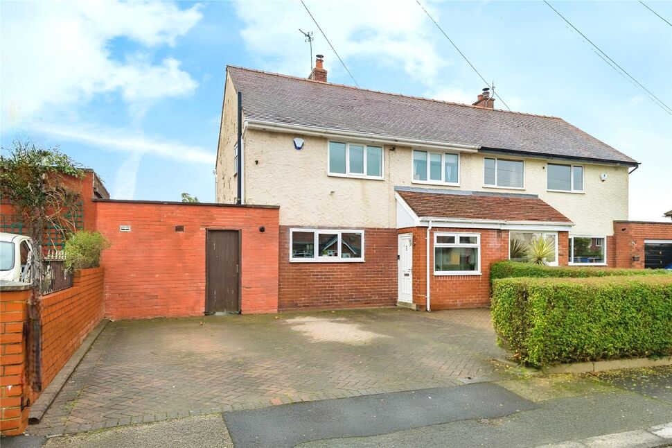 3 bedroom Semi Detached House for sale, Kirkstone Avenue, Worsley, M28 £275,000
