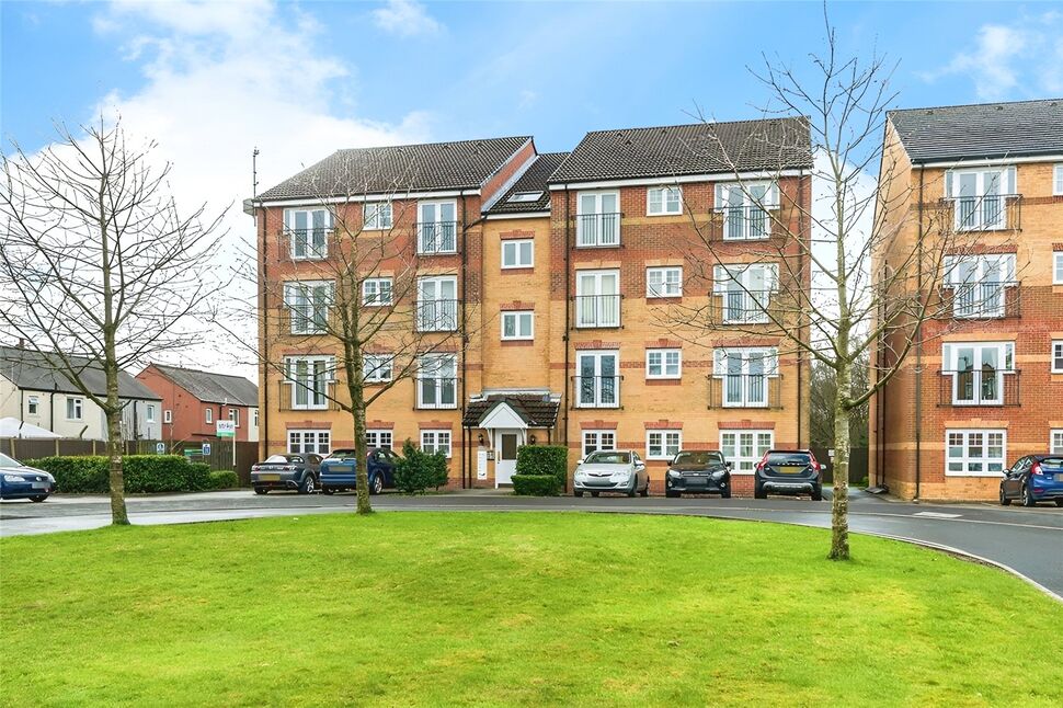 Main image of 2 bedroom Flat for sale, Everside Close, Worsley, Greater Manchester, M28