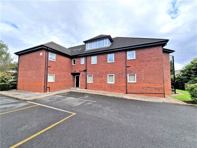 Prescott Street, 2 bedroom Flat to rent, &pound;900 pcm