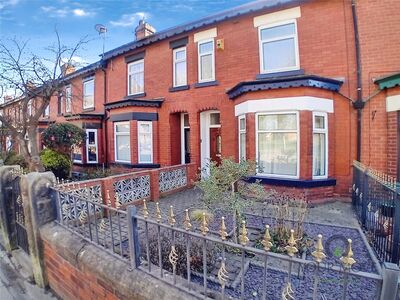 Manchester Road, 3 bedroom Mid Terrace House to rent, £1,300 pcm