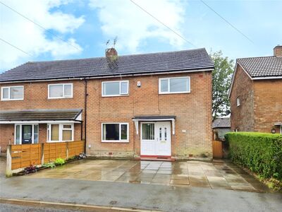 4 bedroom Semi Detached House for sale