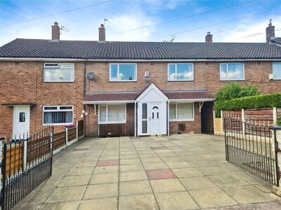 3 bedroom Mid Terrace House for sale
