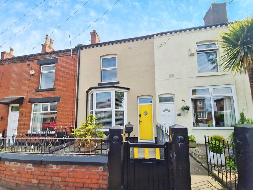 2 bedroom Mid Terrace House for sale