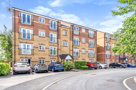 Everside Close, 2 bedroom  Flat to rent, £895 pcm